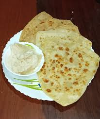 পরটা ৬ পিস + ৪ পিস হালুয়া