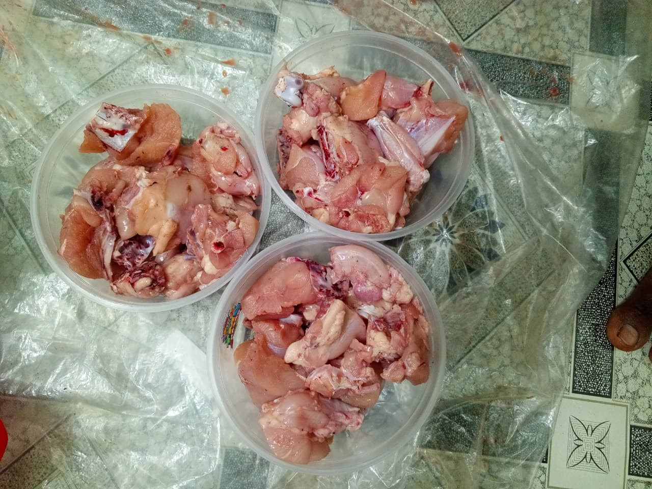 বয়লার মুরগী (700 Gm) পিস করা মাংস